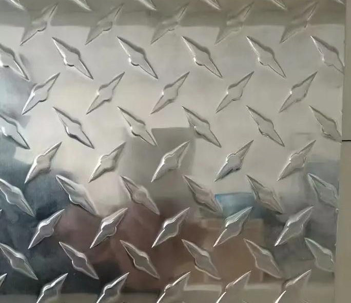 ���Ứ������